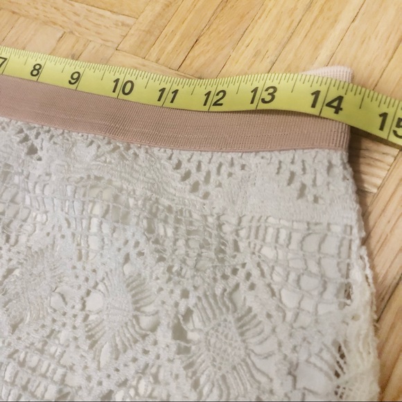 American Eagle Oufitters Cream Lace women’s Skirt Sz 4 - Picture 5 of 7